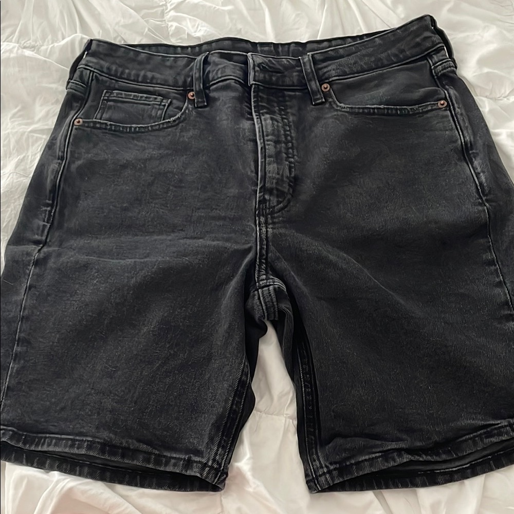 Old Navy Black high rise O.G. Straight secret-smooth pockets shorts brand new
